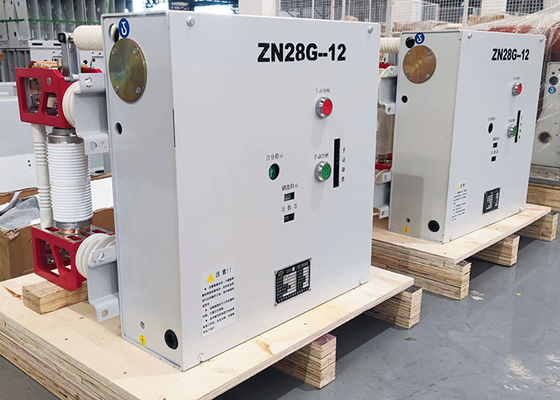 50KA Pemutus Sirkuit Vakum Tegangan Tinggi Tiga Fasa AC 50HZ 12KV Hingga 4000A