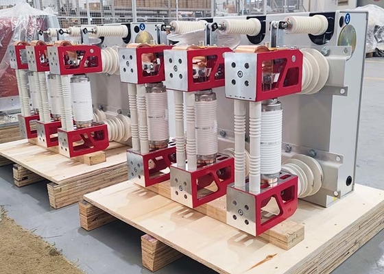 50KA Pemutus Sirkuit Vakum Tegangan Tinggi Tiga Fasa AC 50HZ 12KV Hingga 4000A
