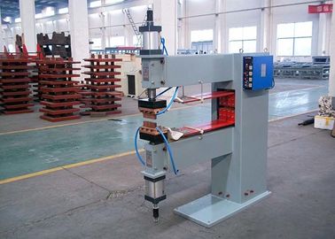 Ganda Silinder Rowing Proyeksi Spot Welding Machine Wire Mesh Otomatis 1000mm Arm