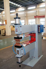 Ganda Silinder Rowing Proyeksi Spot Welding Machine Wire Mesh Otomatis 1000mm Arm