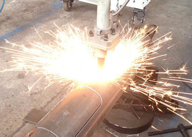 Lampu Pintu Mesin Pemotong Tabung Laser, Pemotong Pipa CNC Warna Kustom 50 Hz