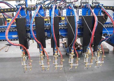 Gantry Otomatis Jenis CNC Plasma Cutting Machine dengan Multi Flame Cutting Obor