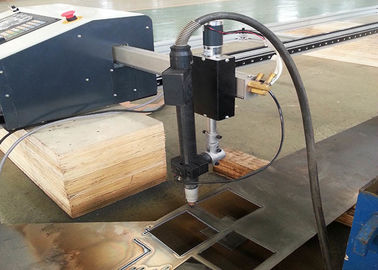 Disesuaikan CNC Plasma Cutting Machine 1500X6000mm Dengan LCD7 &amp;quot;Layar TFT Warna